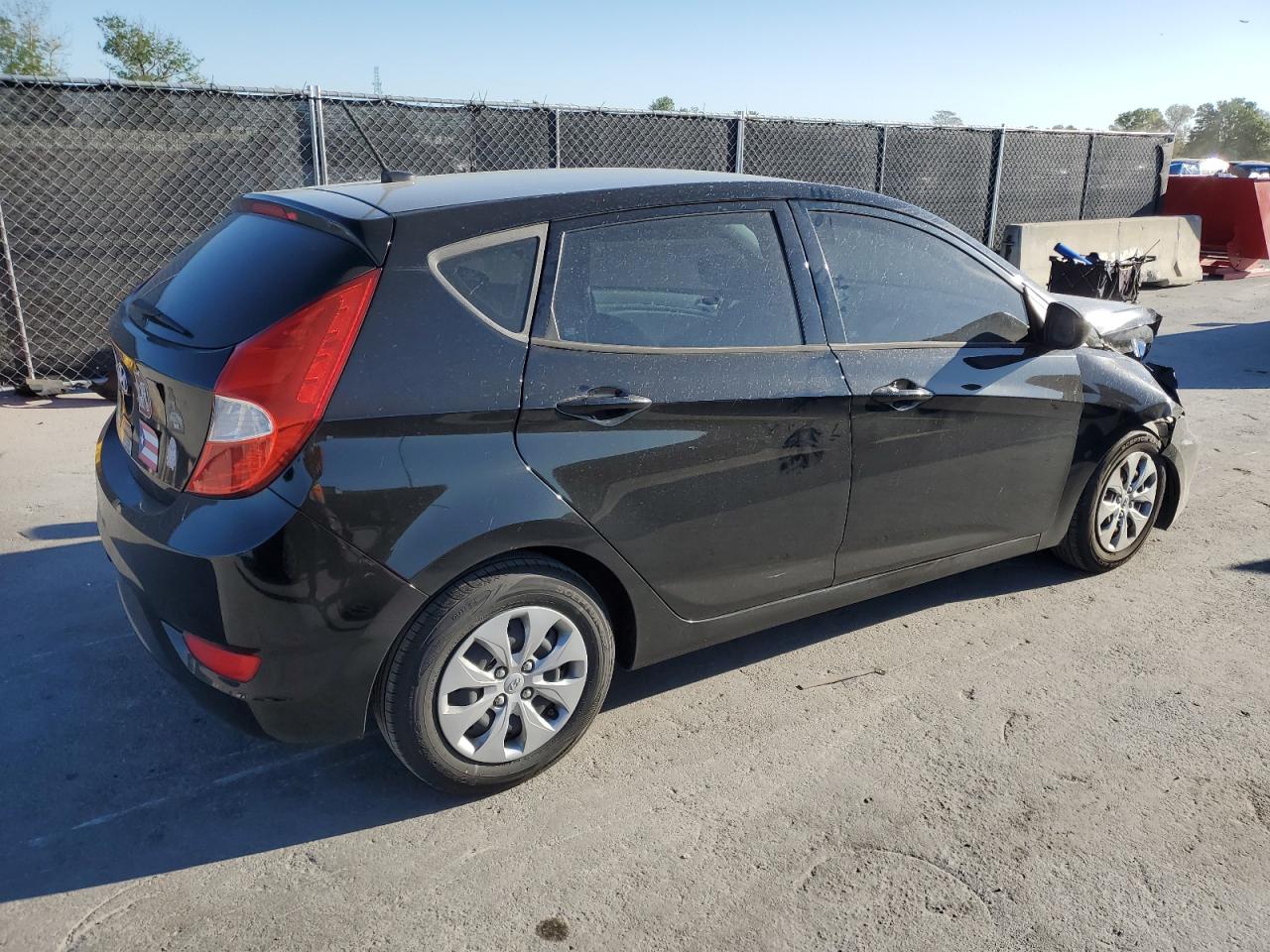 2017 Hyundai Accent VIN KMHCT5AE8HU301482 Copart auction photo, front end / side damage thumbnail 3