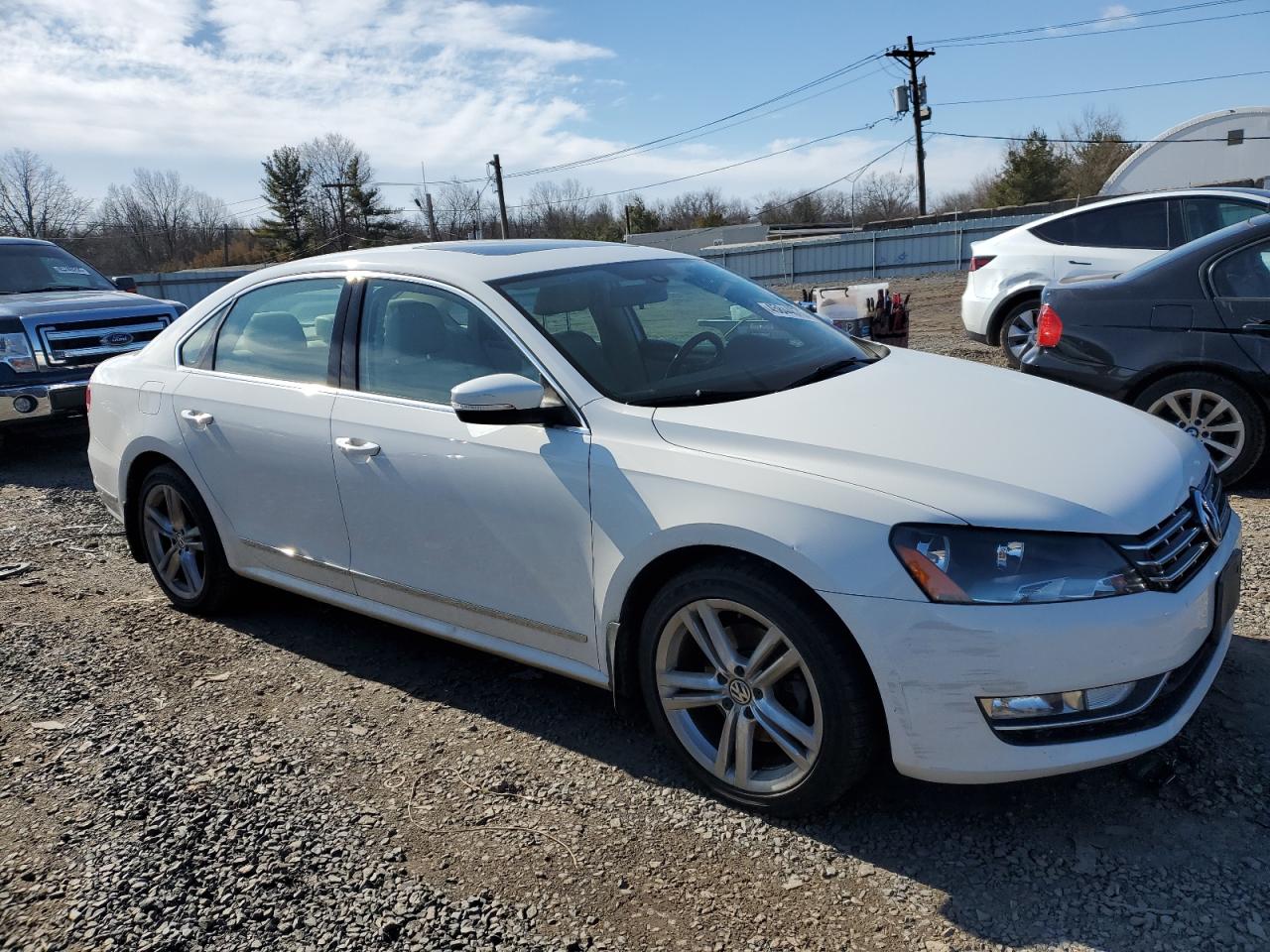2015 Volkswagen Passat VIN 1VWBV7A39FC059659 Copart auction photo, normal wear damage thumbnail 4