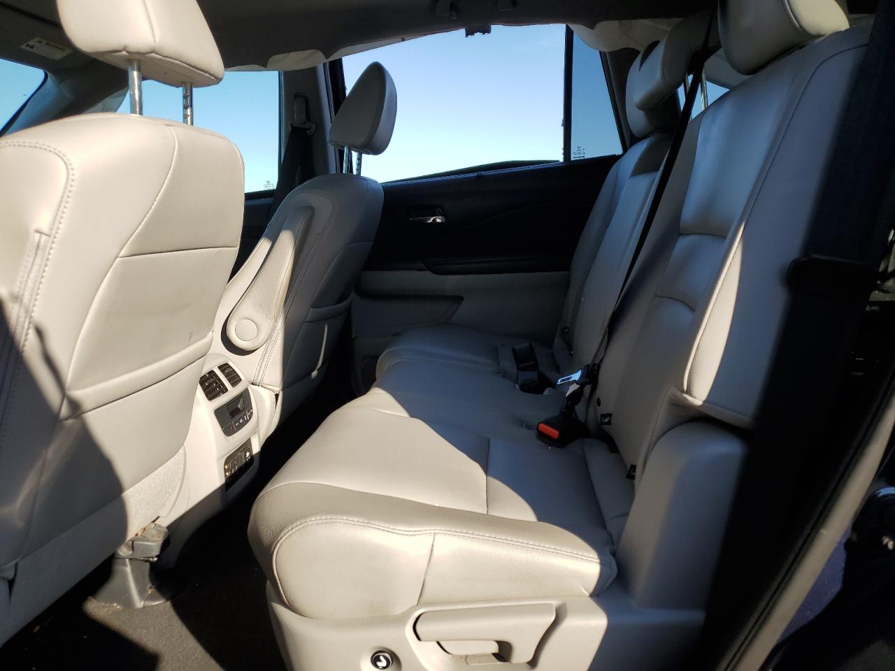 2018 Honda Pilot VIN 5FNYF6H85JB000139 Copart auction photo, front end / side damage thumbnail 12