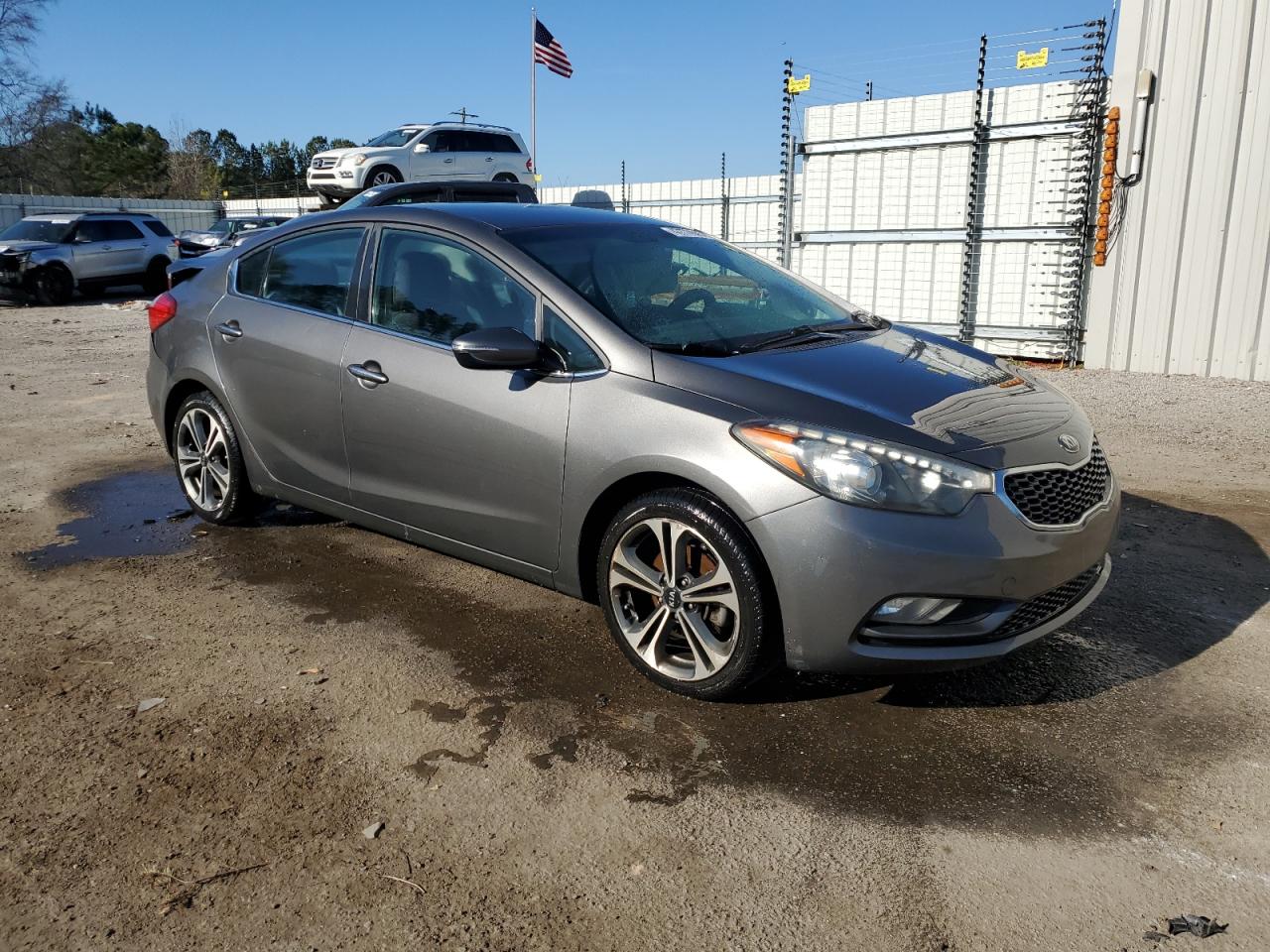 2014 KIA Forte VIN KNAFX4A84E5077222 Copart auction photo, rear end damage thumbnail 4