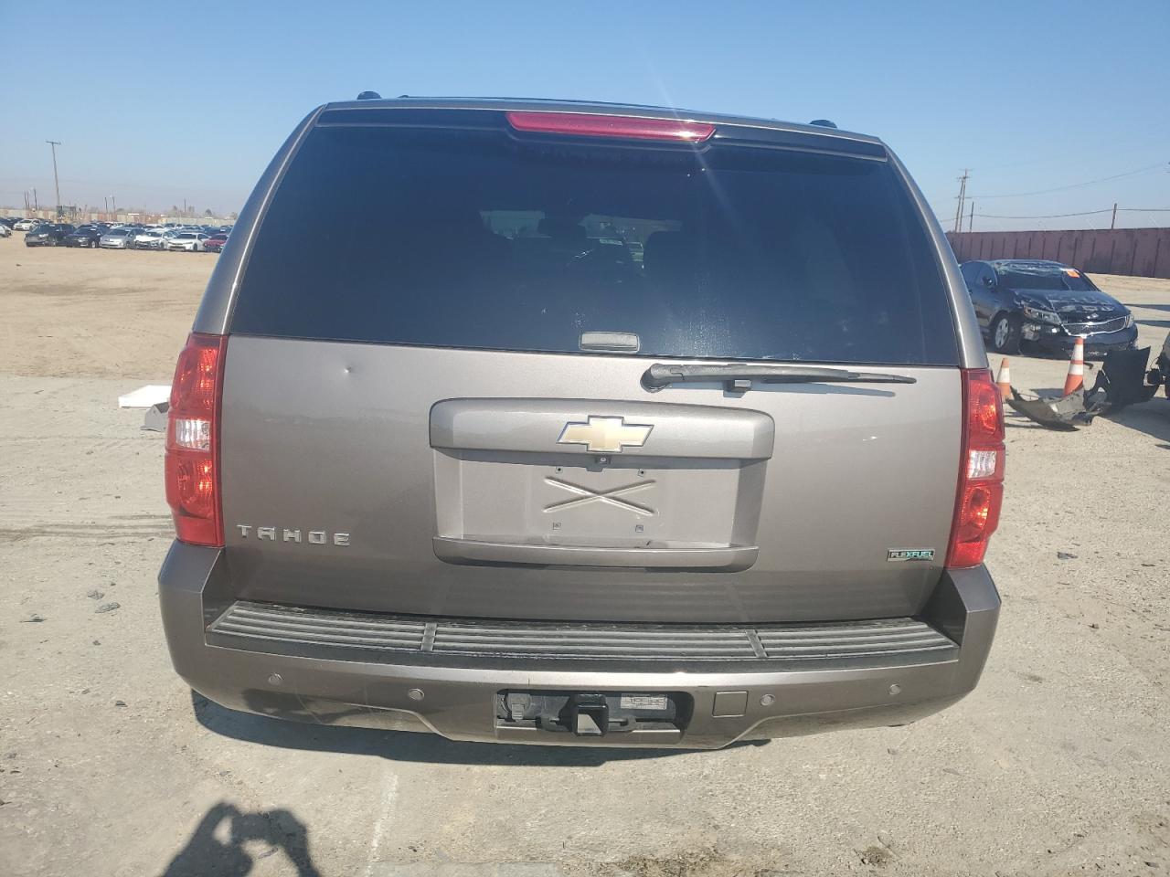 2011 Chevrolet Tahoe VIN 1GNSCAE08BR392424 Copart auction photo, front end / mechanical damage thumbnail 6