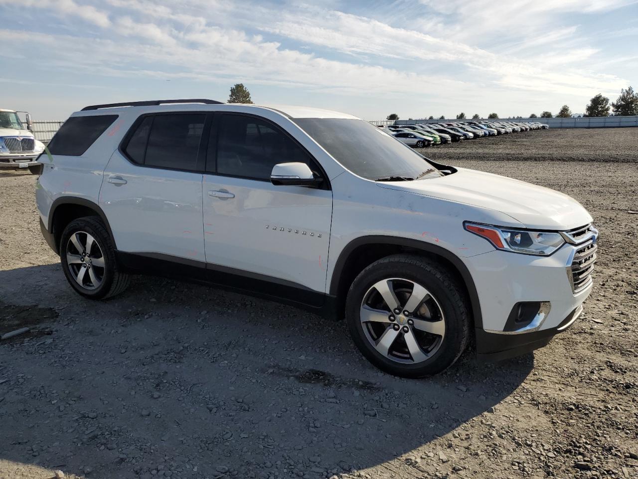 2019 Chevrolet Traverse VIN 1GNERJKX9KJ107032 Copart auction photo, rear end damage thumbnail 4