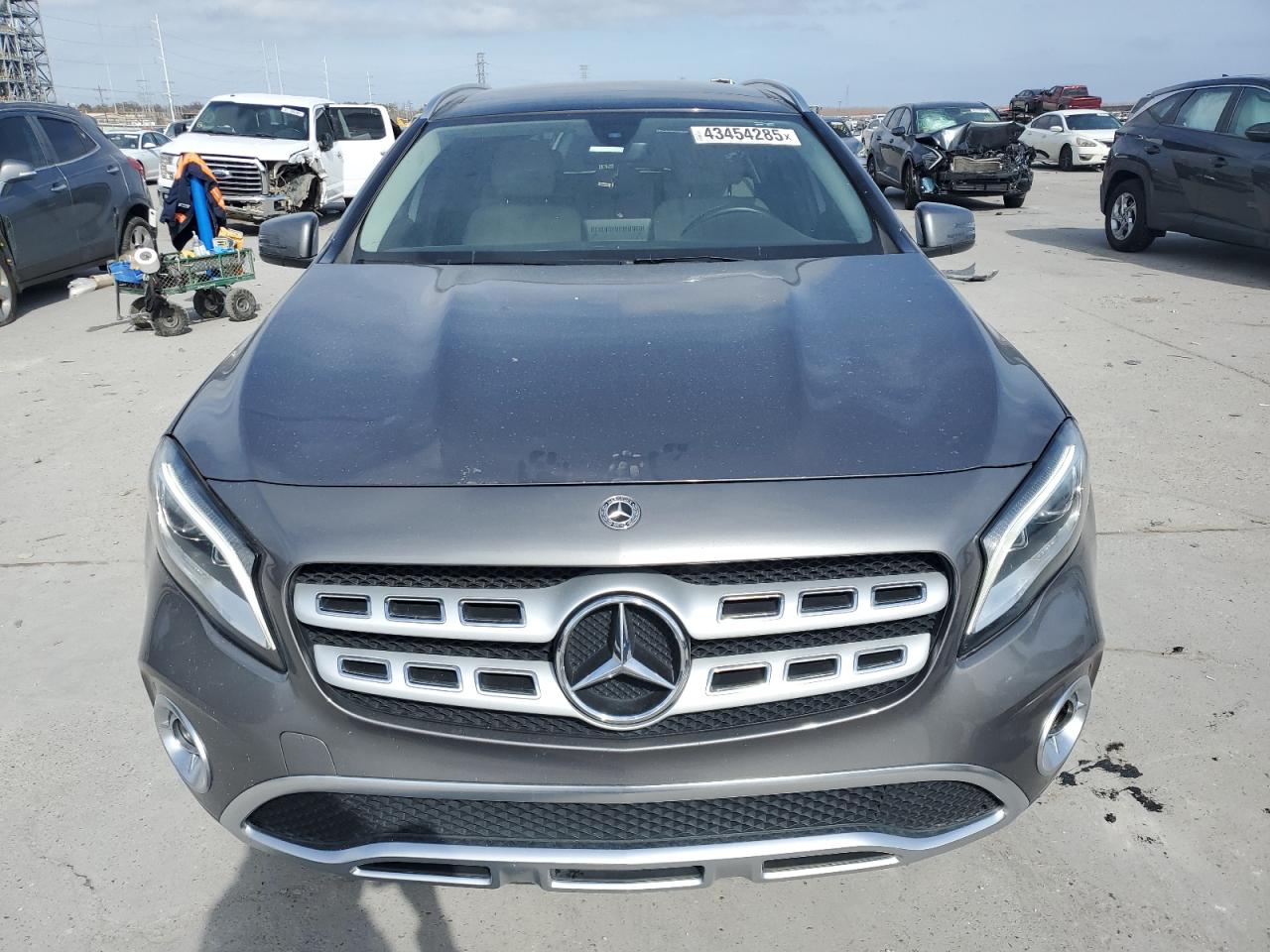2018 Mercedes-Benz GLA-klasse VIN WDCTG4EB8JJ529115 Copart auction photo, minor dent/scratches damage thumbnail 5