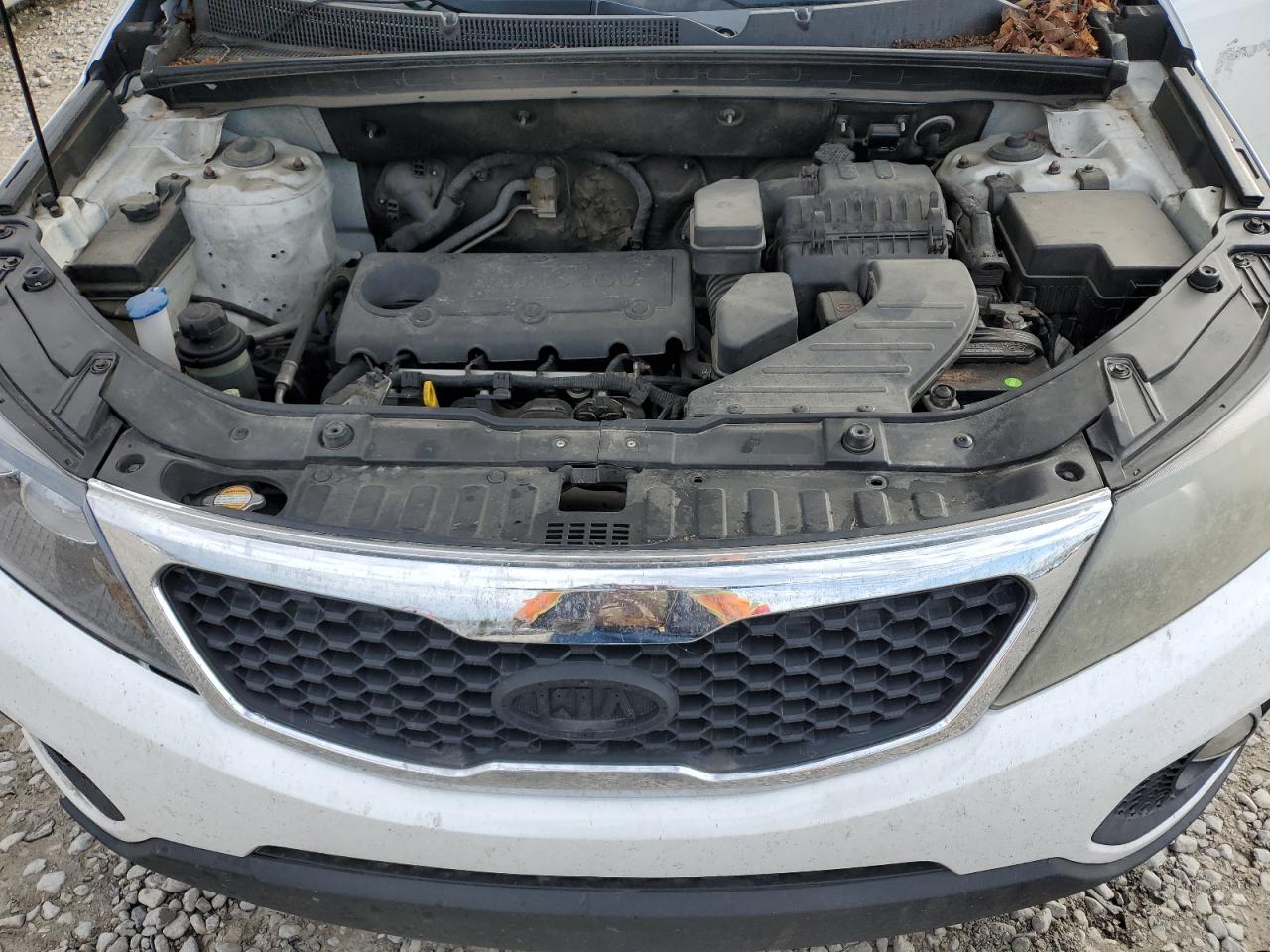 2011 KIA Sorento VIN 5XYKU3A19BG058210 Copart auction photo, front end / minor dent/scratches damage thumbnail 12