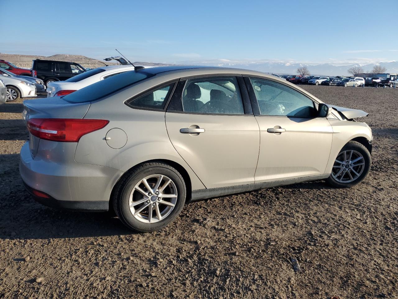2015 Ford Focus VIN 1FADP3F2XFL262340 Copart auction photo, front end damage thumbnail 3