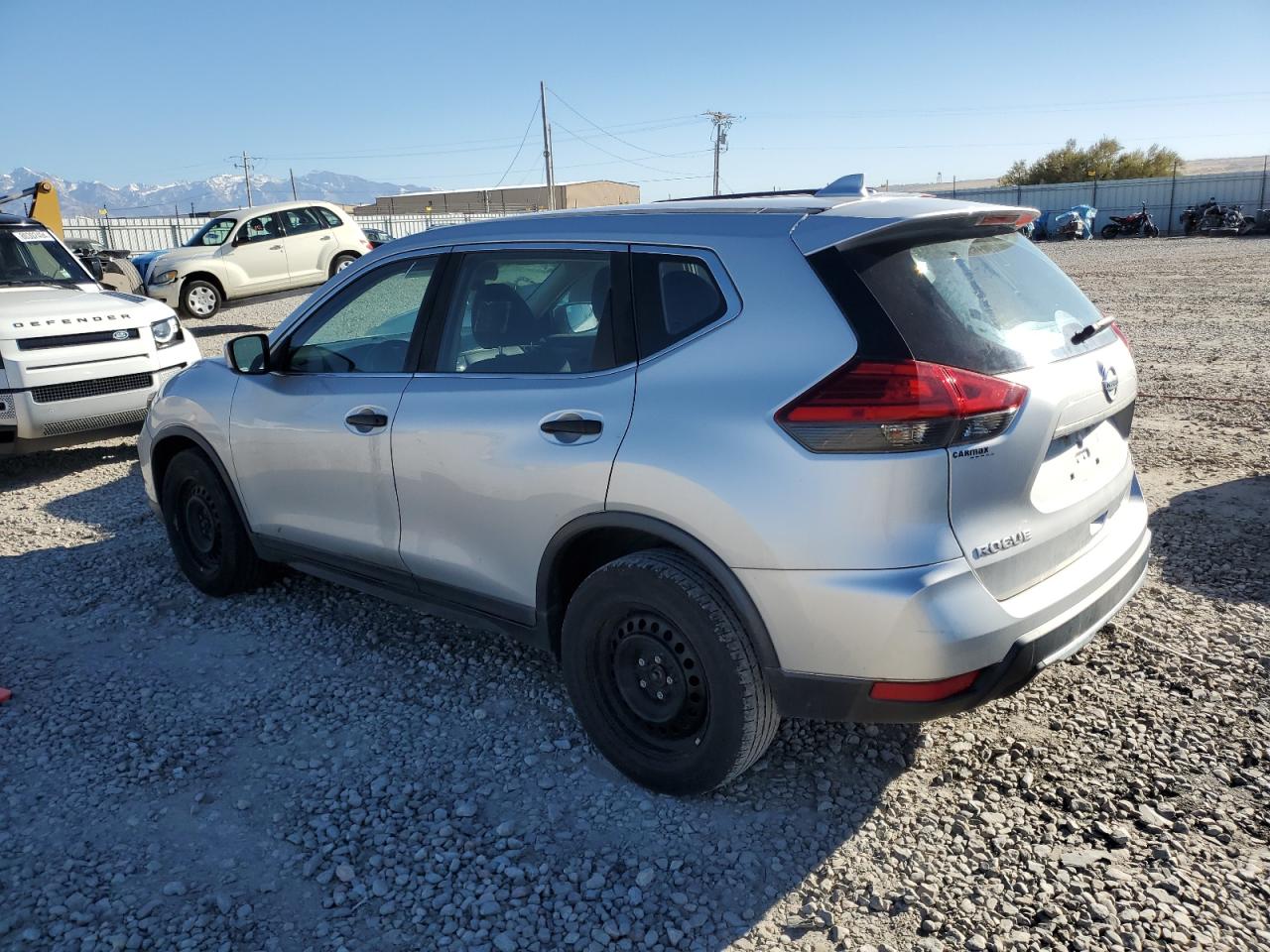 2017 Nissan Rogue VIN KNMAT2MV2HP533869 Copart auction photo, front end damage thumbnail 2