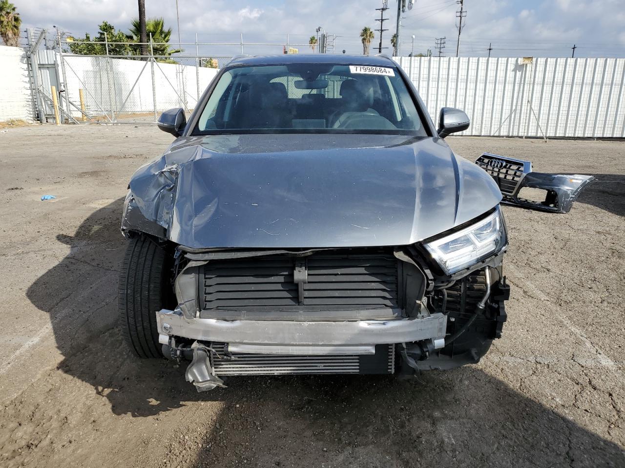 2018 Audi Q5 VIN WA1BNAFY7J2031937 Copart auction photo, front end / minor dent/scratches damage thumbnail 5