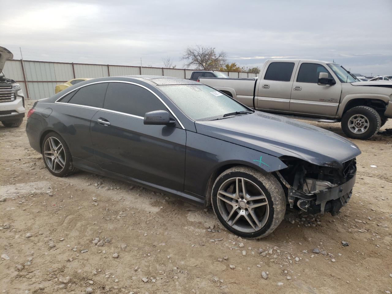 2014 Mercedes-Benz E-klasse VIN WDDKJ7DB9EF270977 Copart auction photo, front end damage thumbnail 4