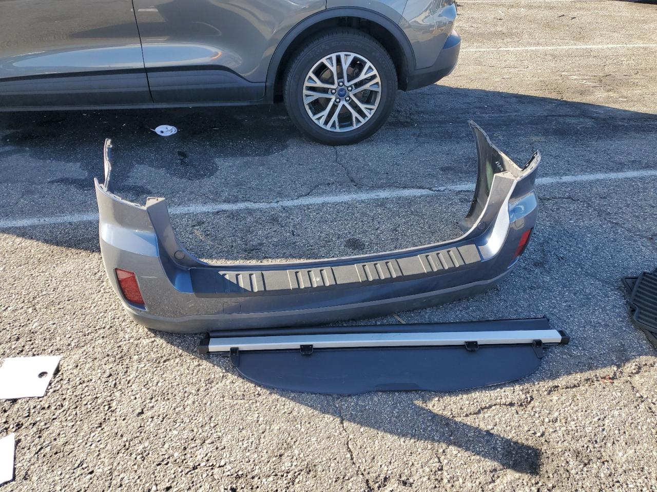 2014 Subaru Outback VIN 4S4BRDMC1E2317156 Copart auction photo, rear end damage thumbnail 14