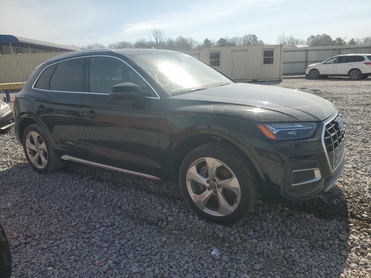 2021 Audi Q5 VIN WA1BAAFY8M2082461 Copart auction photo, normal wear damage thumbnail 4