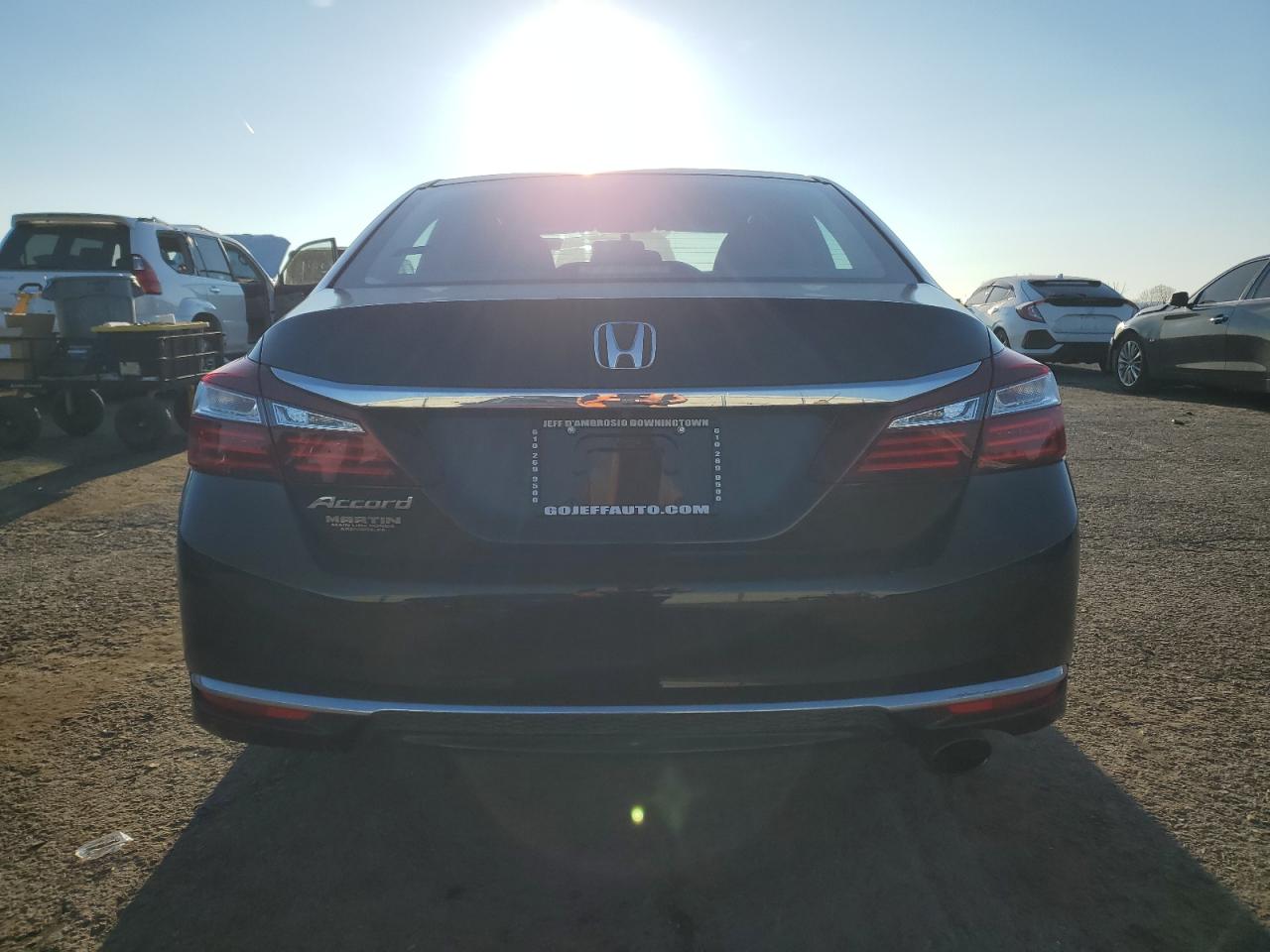 2017 Honda Accord VIN 1HGCR2F37HA111409 Copart auction photo, front end / side damage thumbnail 6