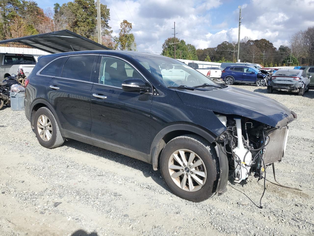 2020 KIA Sorento VIN 5XYPG4A39LG658991 Copart auction photo, front end damage thumbnail 4