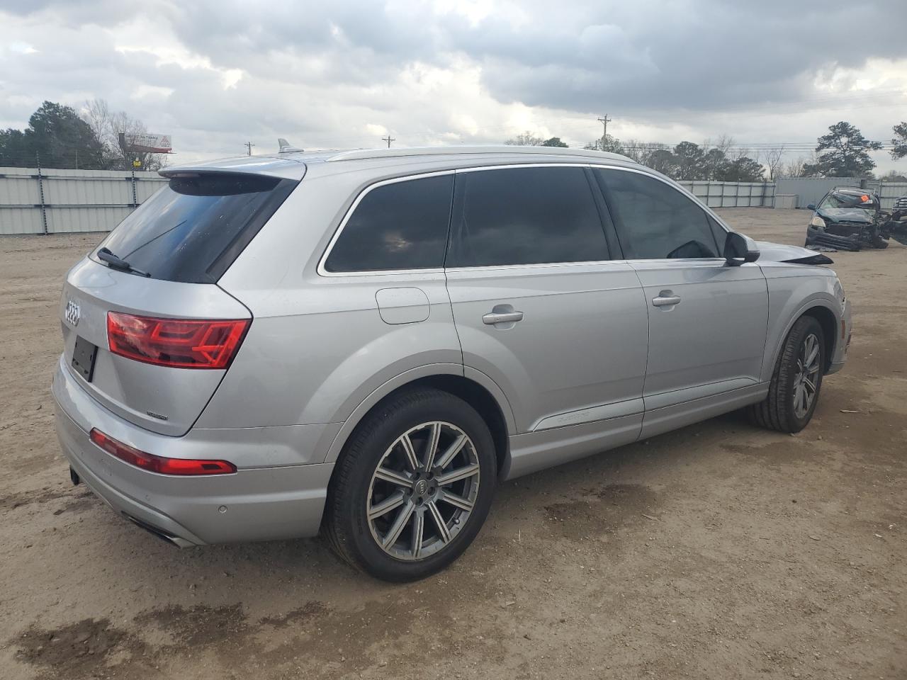 2019 Audi Q7 VIN WA1LHAF78KD039389 Copart auction photo, front end damage thumbnail 3