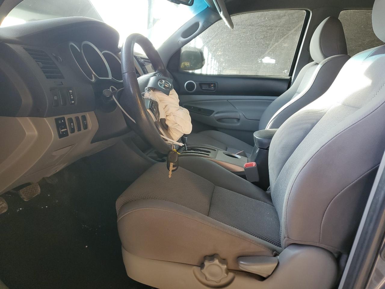 2013 Toyota Tacoma VIN 3TMLU4EN2DM127073 Copart auction photo, front end damage thumbnail 7
