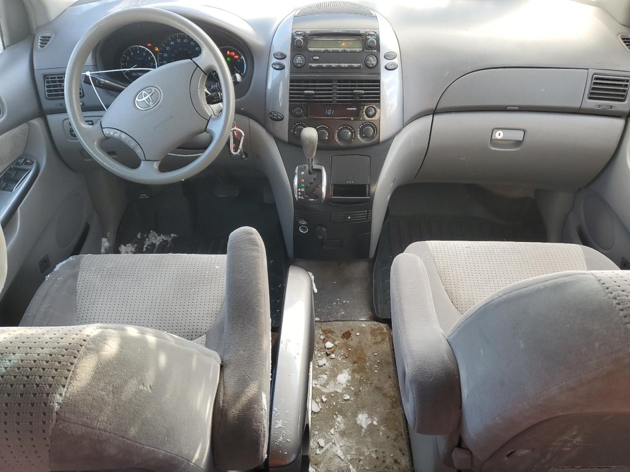 2009 Toyota Sienna VIN 5TDZK23C49S242061 Copart auction photo, minor dent/scratches damage thumbnail 8