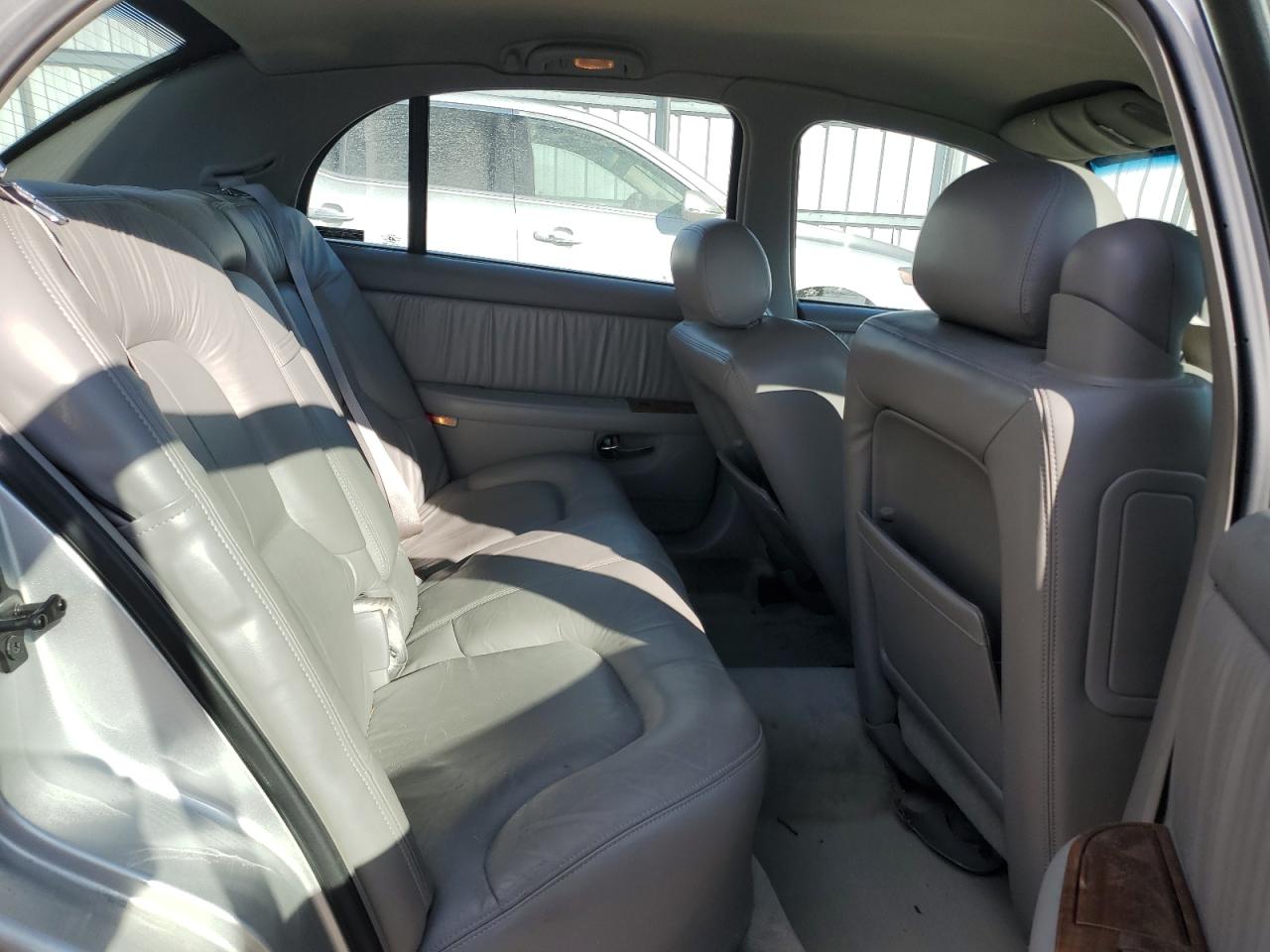2000 Buick Park Avenue VIN 1G4CW52K3Y4155035 Copart auction photo, front end / side damage thumbnail 10
