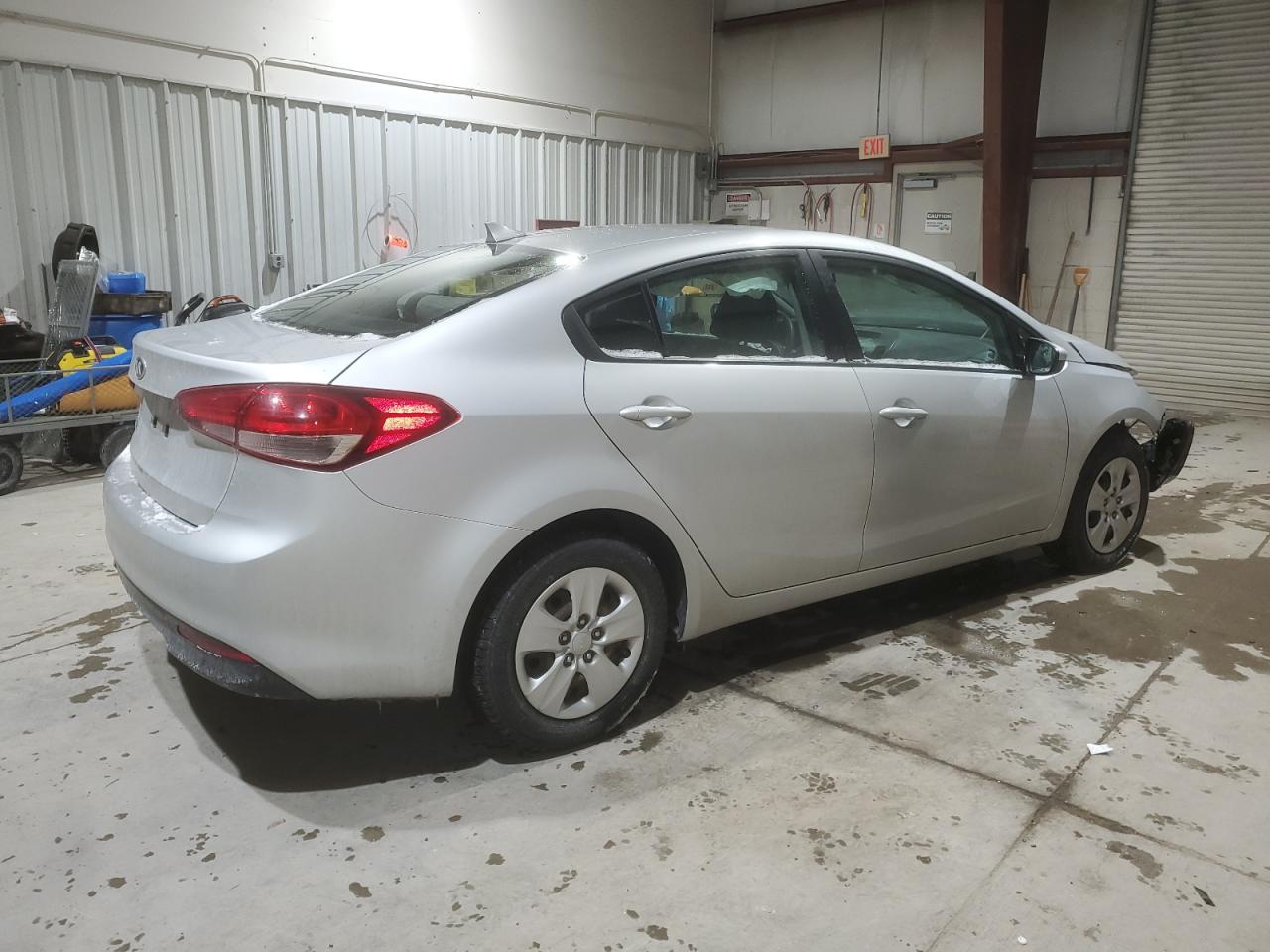 2018 KIA Forte VIN 3KPFK4A7XJE265525 Copart auction photo, front end damage thumbnail 3