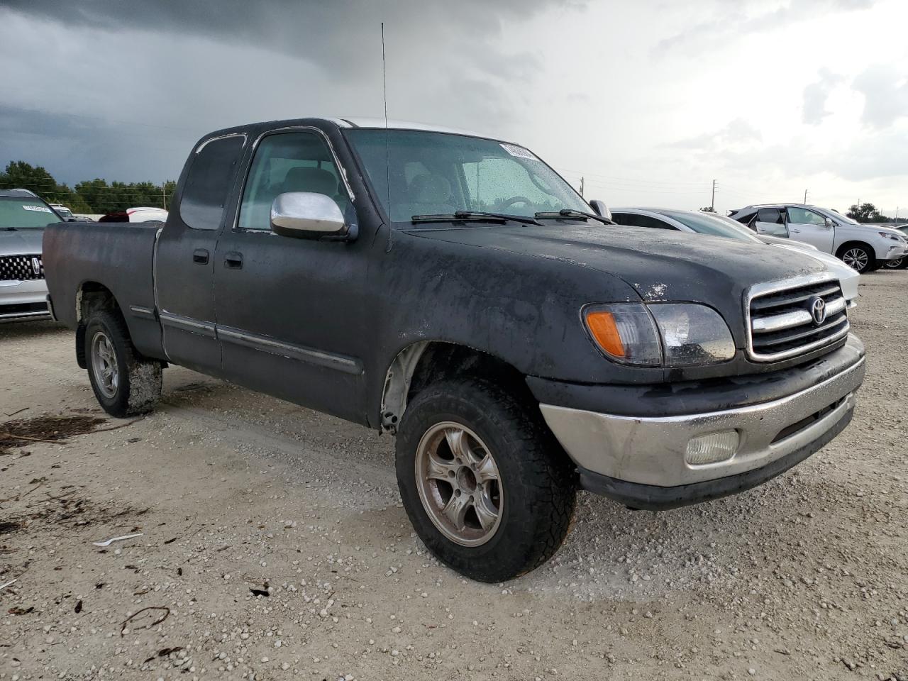 2000 Toyota Tundra VIN 5TBRT3419YS083335 Copart auction photo, water/flood damage thumbnail 4
