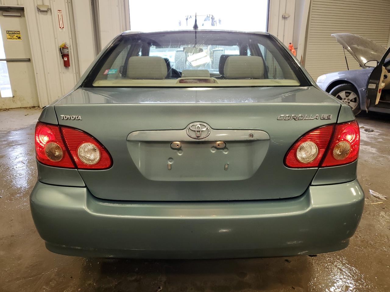 2005 Toyota Corolla VIN 1NXBR30E25Z485605 Copart auction photo, front end damage thumbnail 6
