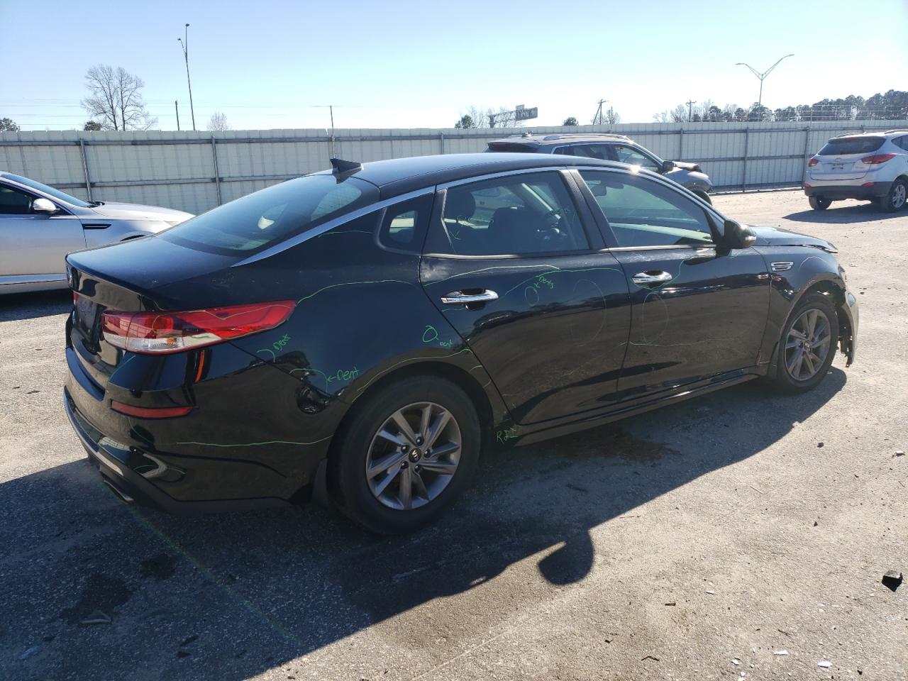 2020 KIA Optima VIN 5XXGT4L3XLG443715 Copart auction photo, vandalism / front end damage thumbnail 3