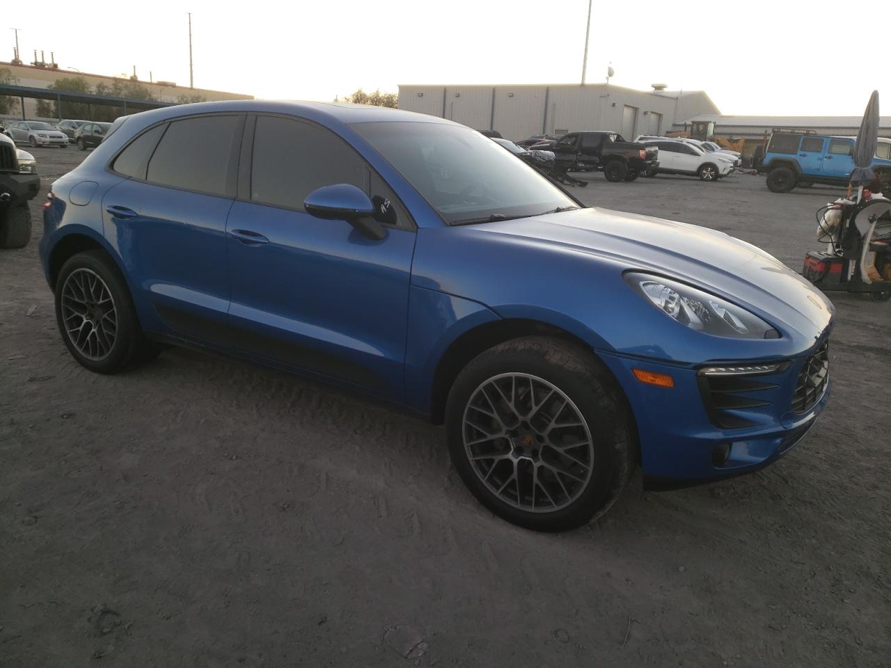 2015 Porsche Macan VIN WP1AB2A50FLB42861 Copart auction photo, rear end / front end damage thumbnail 4