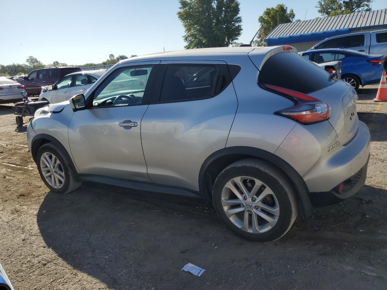 2016 Nissan Juke VIN JN8AF5MR4GT602602 Copart auction photo, front end / minor dent/scratches damage thumbnail 2