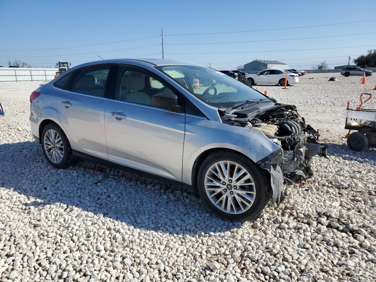 2018 Ford Focus VIN 1FADP3J2XJL271782 Copart auction photo, front end / minor dent/scratches damage thumbnail 4