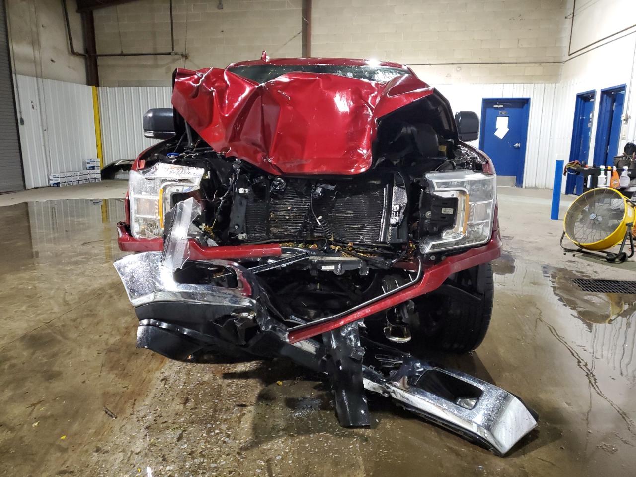 2018 Ford F-150 VIN 1FTFX1E55JKD40475 Copart auction photo, front end / rear end damage thumbnail 5
