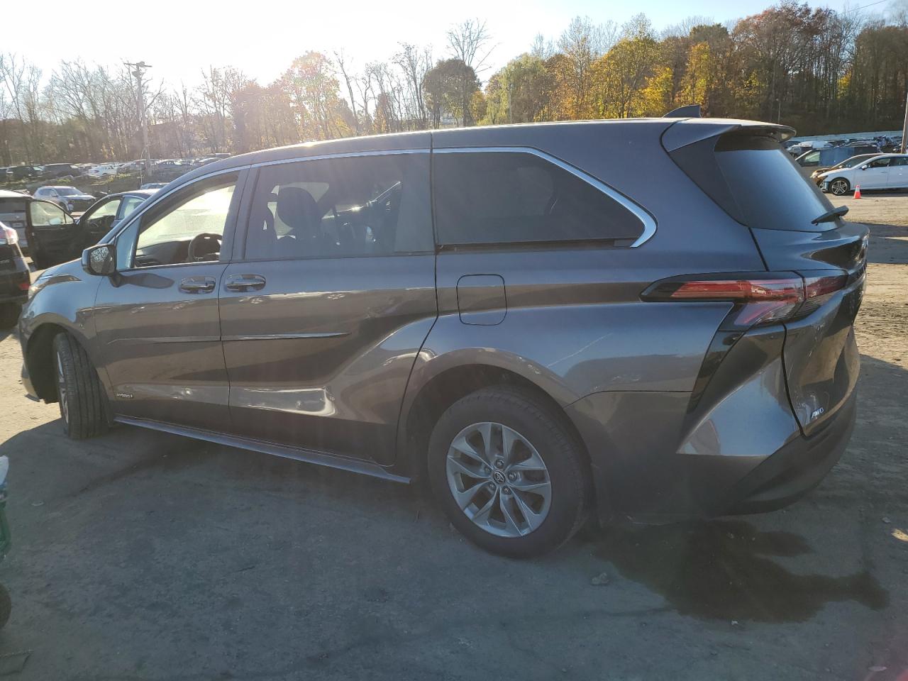 2021 Toyota Sienna VIN 5TDKSKFC6MS007120 Copart auction photo, rear end / side damage thumbnail 2