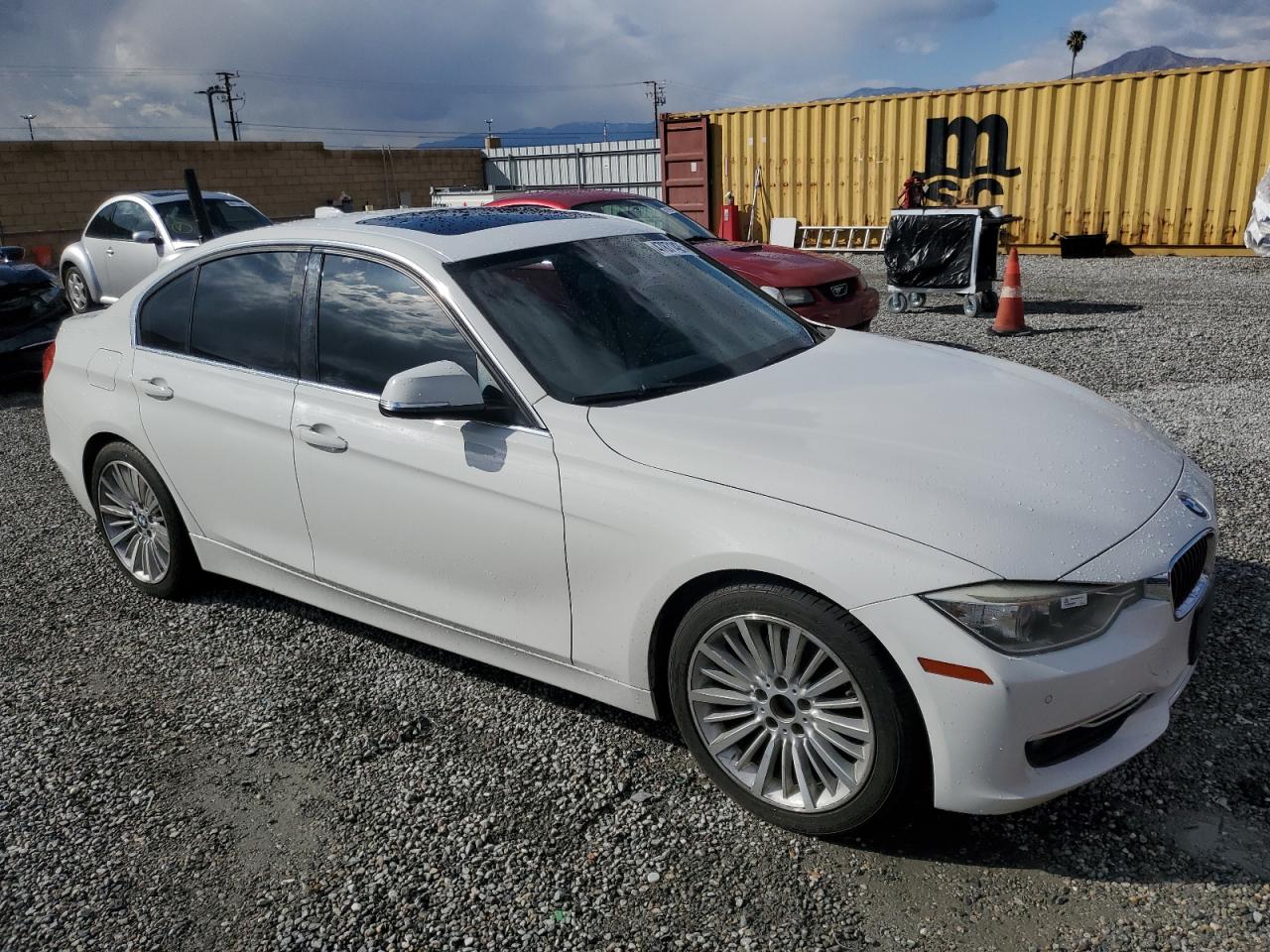 2014 BMW 3er VIN WBA3D3C52EK154860 Copart auction photo, normal wear damage thumbnail 4
