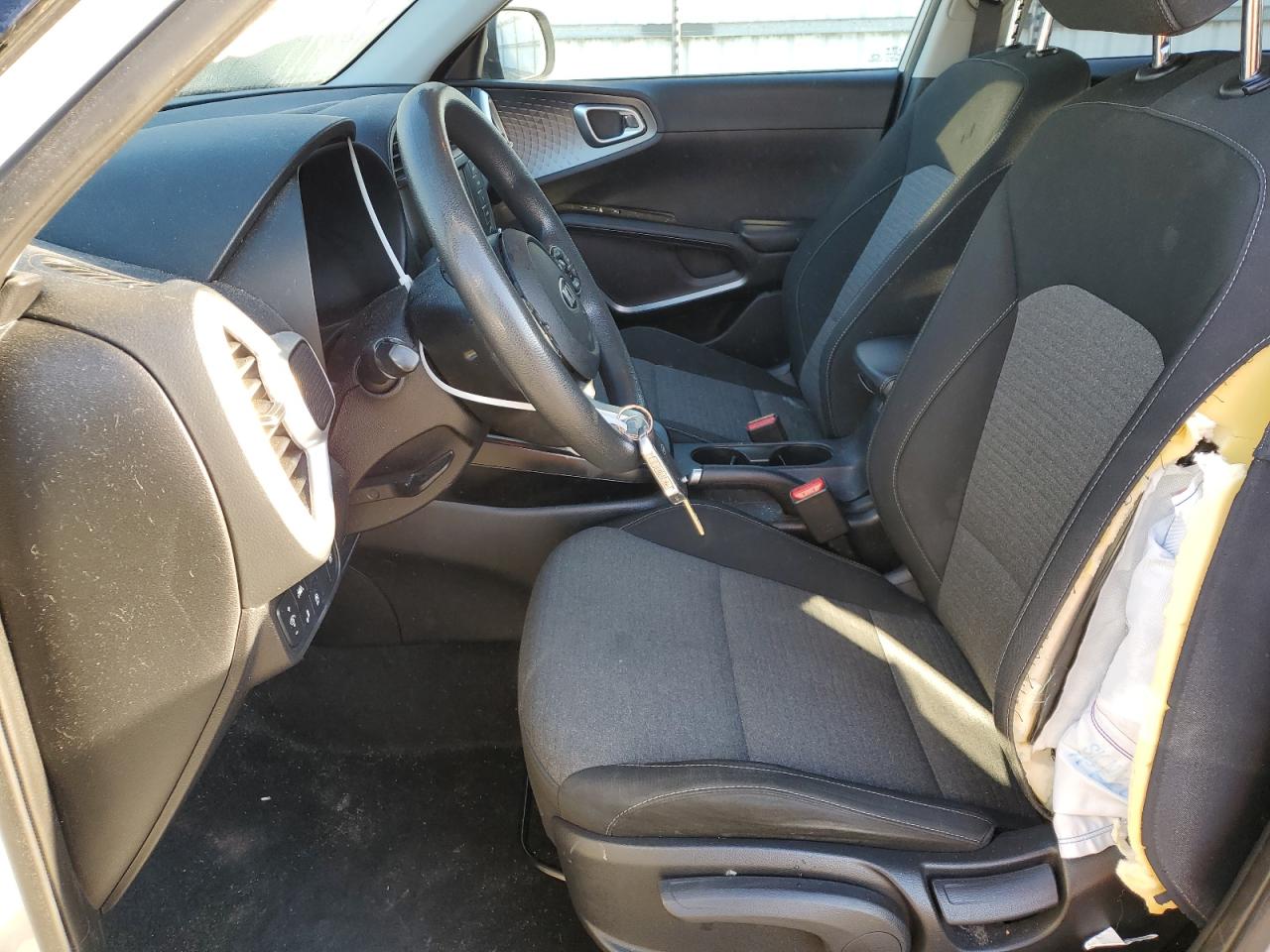 2020 KIA Soul VIN KNDJ23AU6L7057154 Copart auction photo, rear end / minor dent/scratches damage thumbnail 7