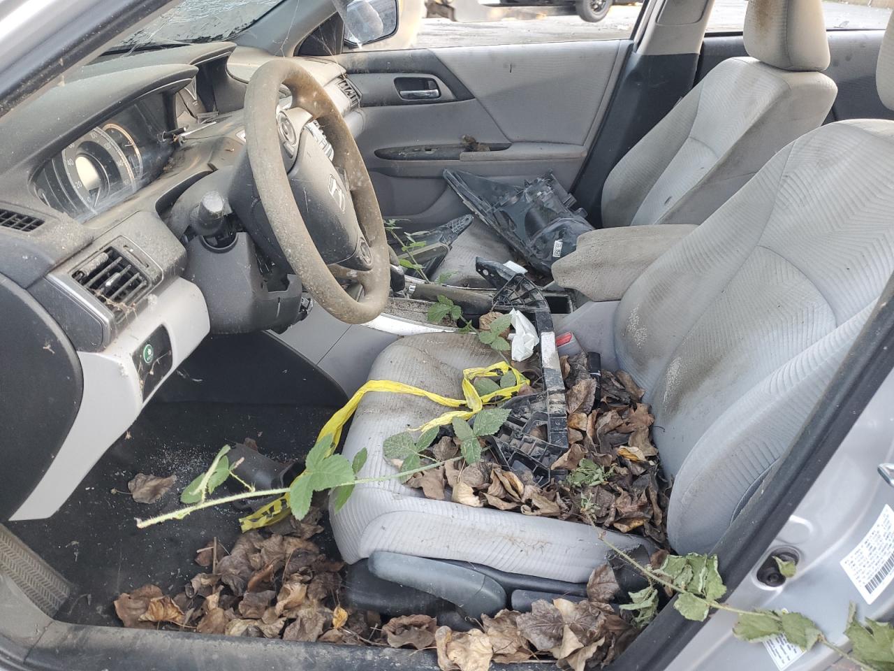 2015 Honda Accord VIN 1HGCR2F38FA151964 Copart auction photo, vandalism damage thumbnail 7