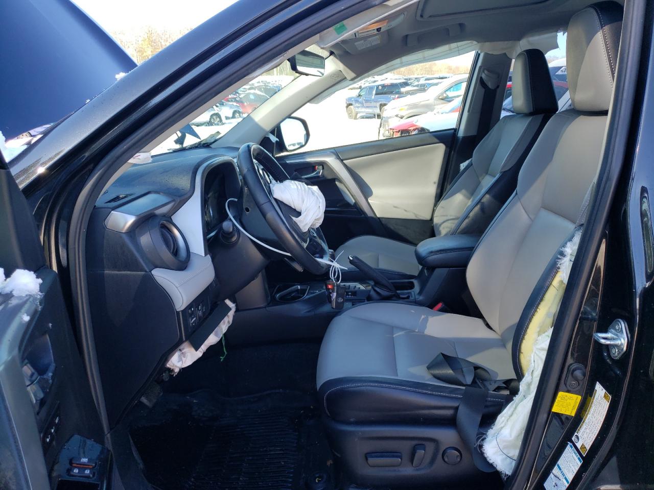 2018 Toyota RAV 4 VIN JTMDJREV4JD253792 Copart auction photo, front end / minor dent/scratches damage thumbnail 7