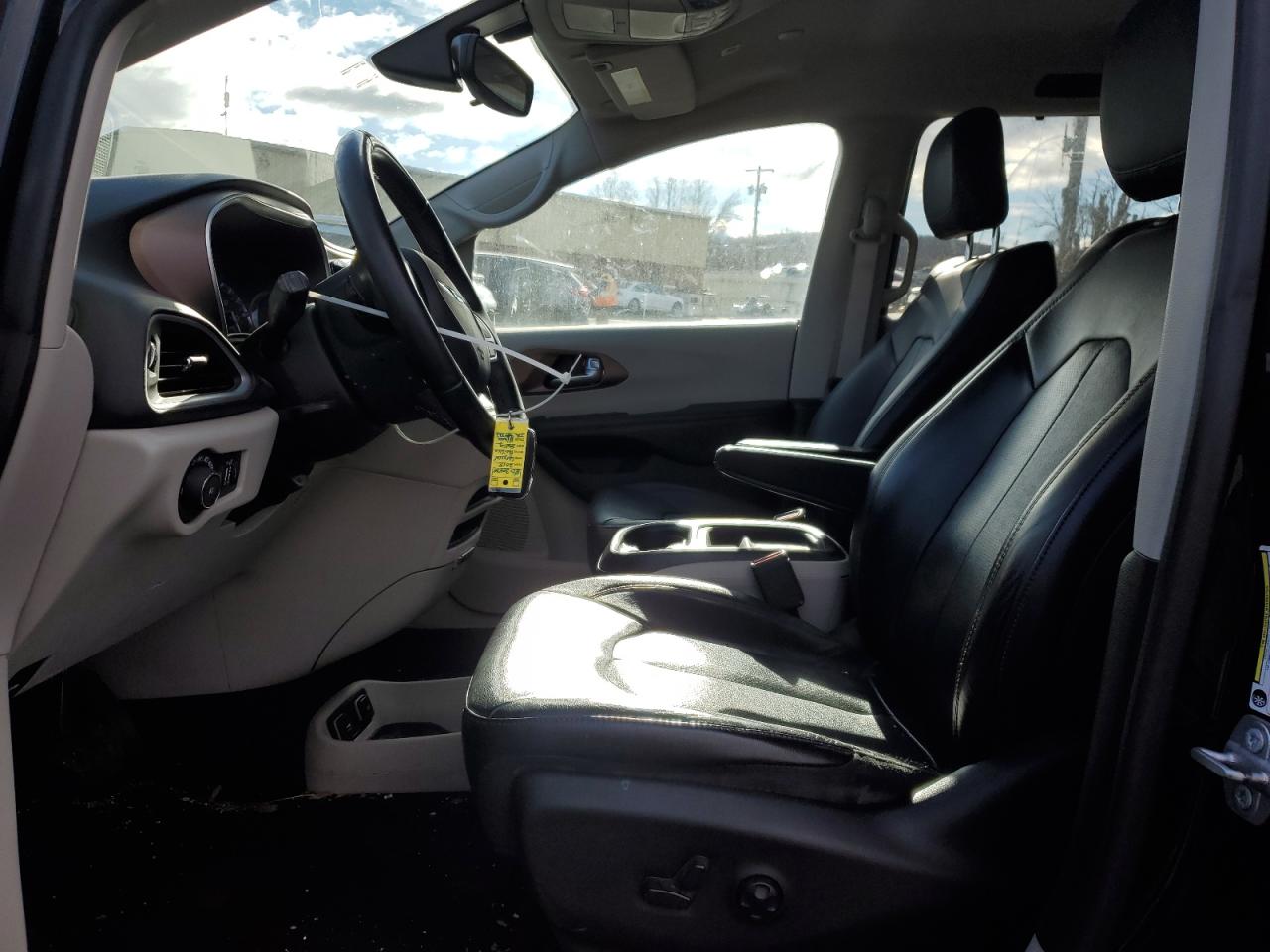 2018 Chrysler Pacifica VIN 2C4RC1BG0JR280332 Copart auction photo, all over damage thumbnail 7