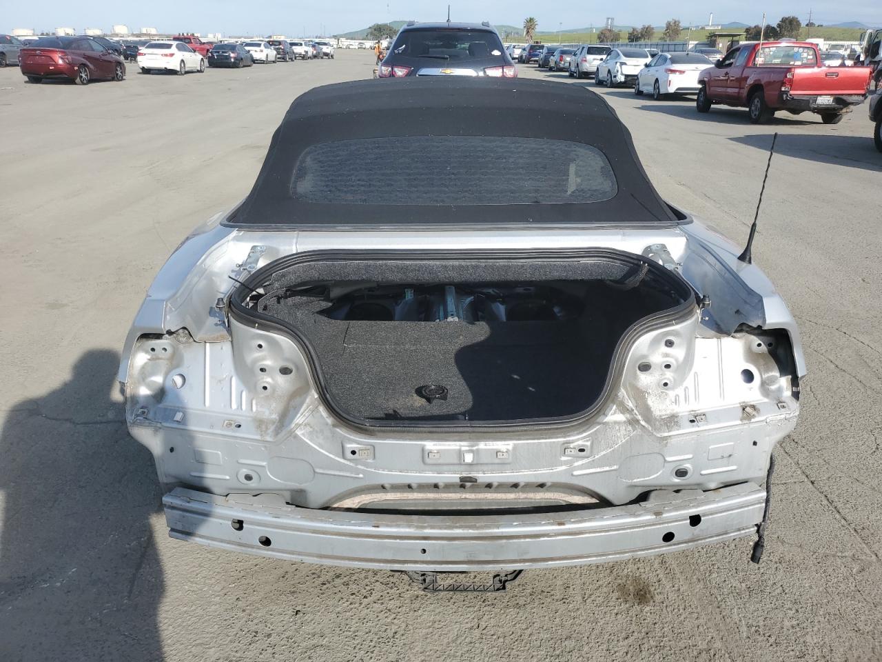 2019 Ford Mustang VIN 1FATP8UH6K5106519 Copart auction photo, vandalism damage thumbnail 6