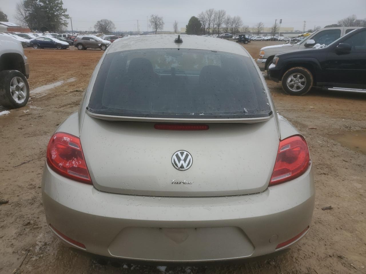 2016 Volkswagen Beetle VIN 3VWJ17AT8GM604323 Copart auction photo, side / rear end damage thumbnail 6