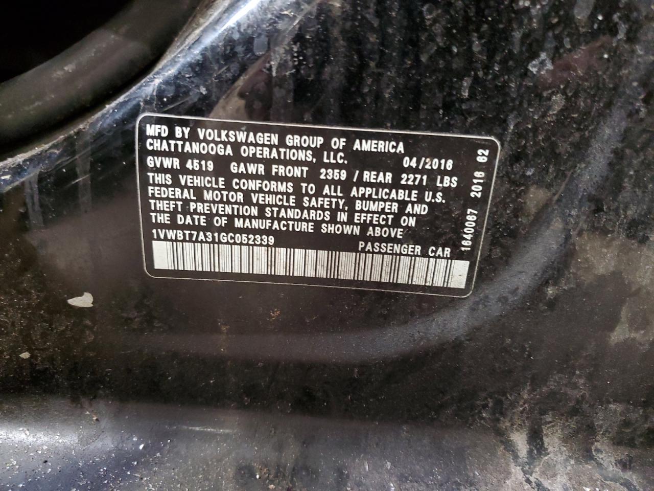 2016 Volkswagen Passat VIN 1VWBT7A31GC052339 Copart auction photo, front end / side damage thumbnail 12