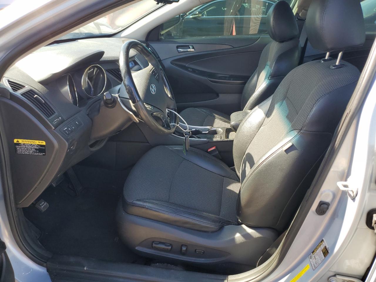 2013 Hyundai Sonata VIN 5NPEC4AC8DH523563 Copart auction photo, side / minor dent/scratches damage thumbnail 7