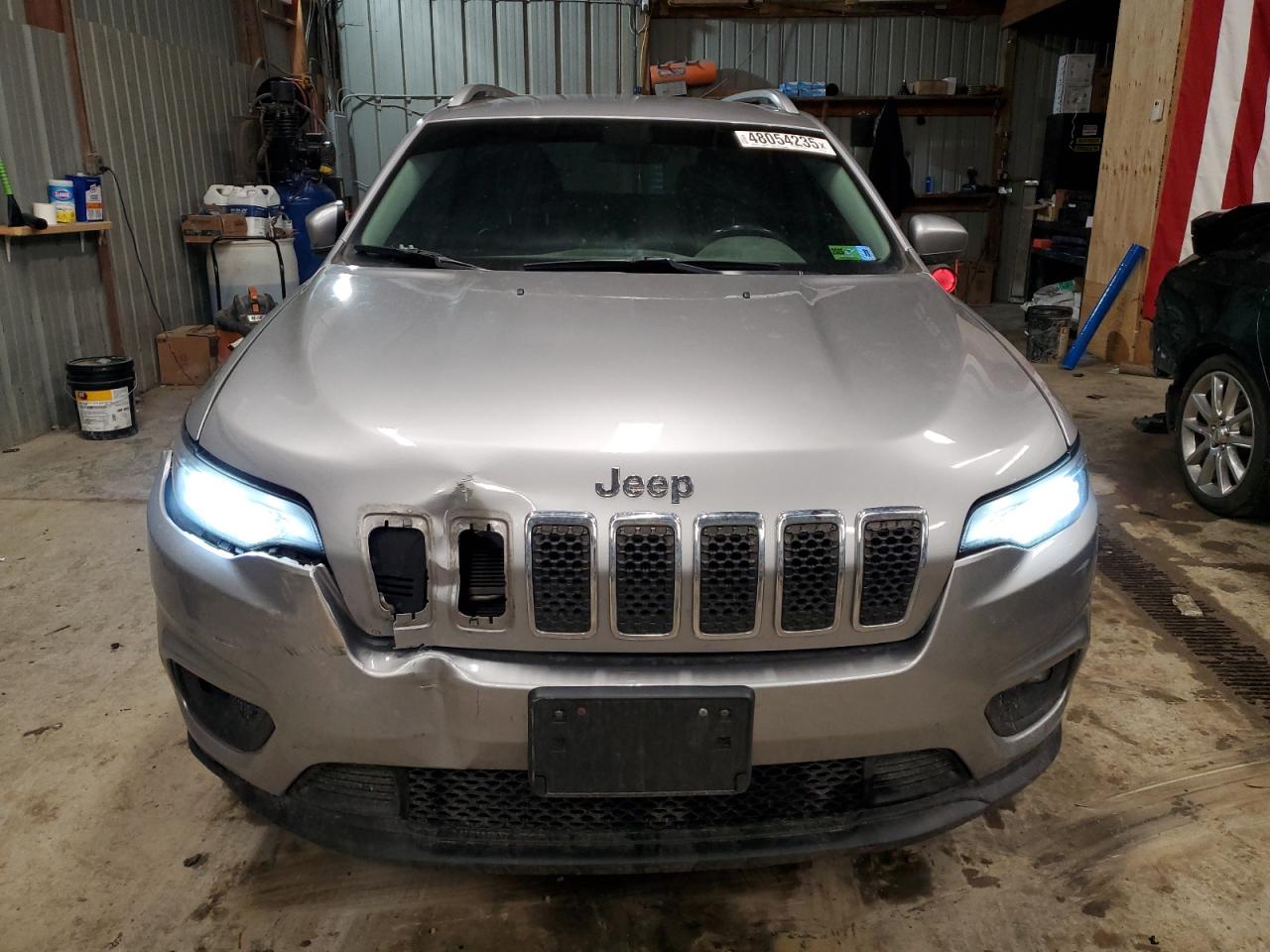 2019 Jeep Grand Cherokee VIN 1C4PJMLB6KD182301 Copart auction photo, front end damage thumbnail 5