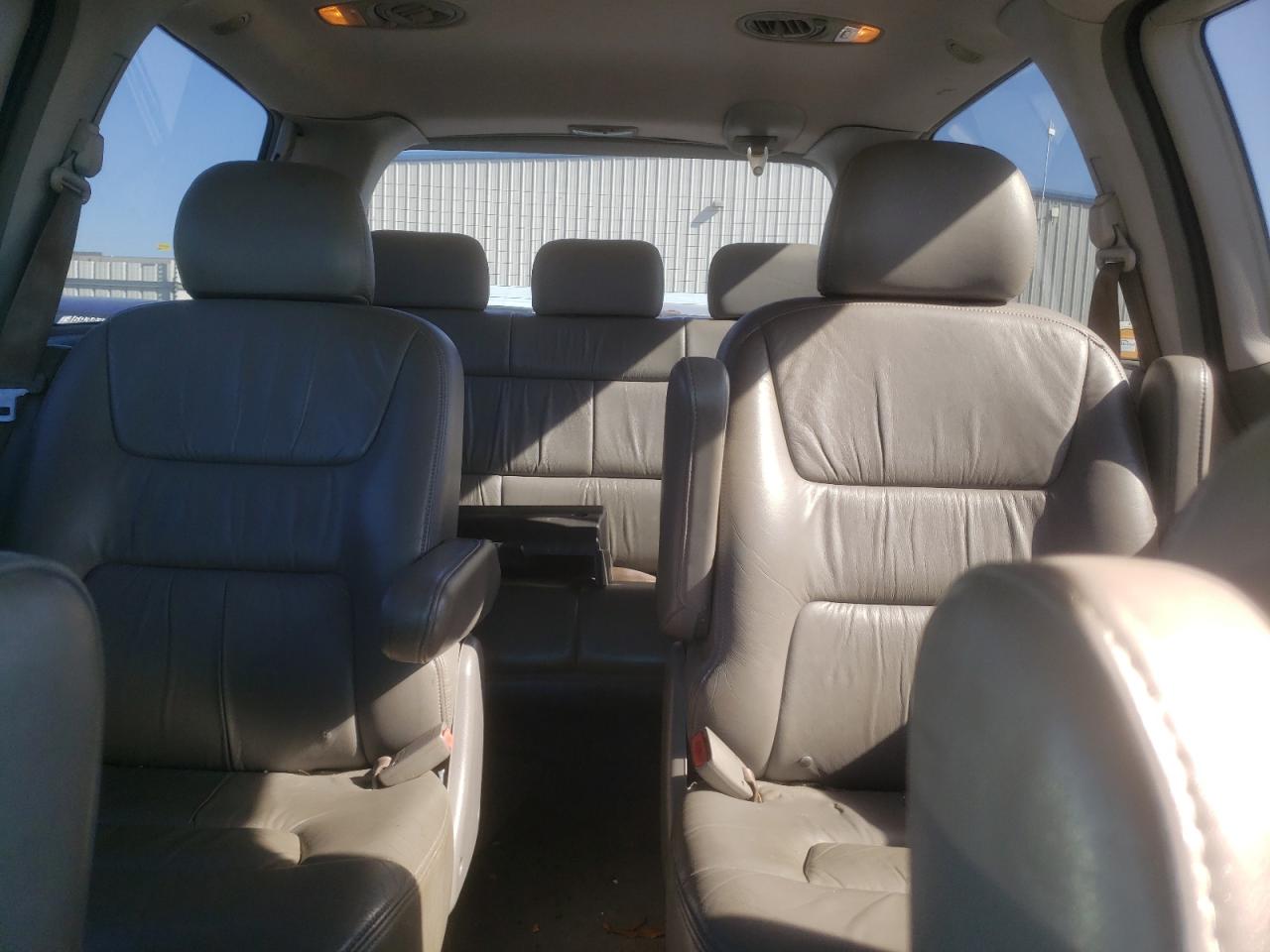 2003 Honda Odyssey VIN 5FNRL189X3B006613 Copart auction photo, side / minor dent/scratches damage thumbnail 10