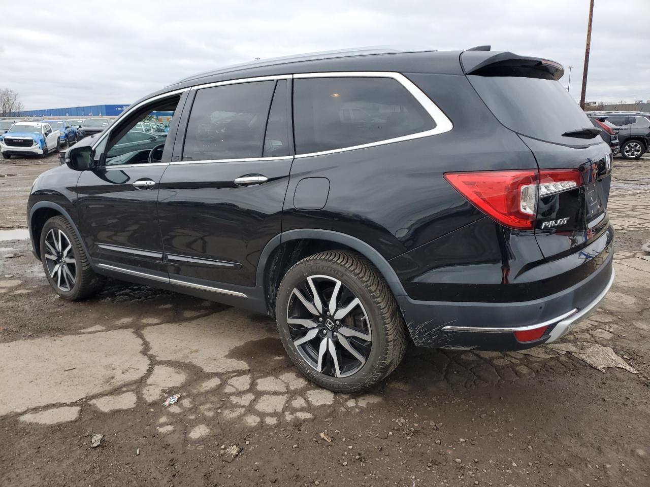2019 Honda Pilot VIN 5FNYF6H00KB018575 Copart auction photo, side damage thumbnail 2