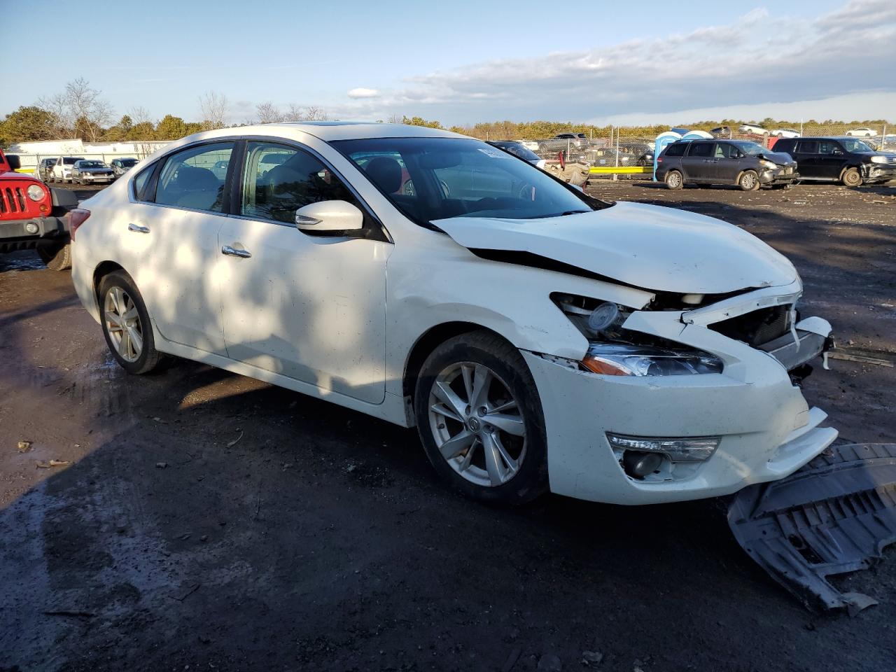 2013 Nissan Altima VIN 1N4AL3AP4DC105983 Copart auction photo, front end / minor dent/scratches damage thumbnail 4