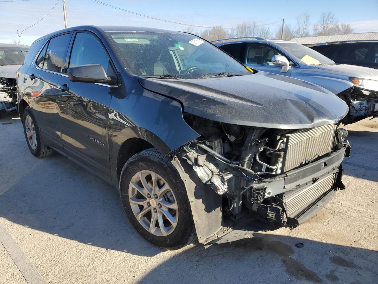 2020 Chevrolet Equinox VIN 3GNAXJEV4LS553202 Copart auction photo, front end / minor dent/scratches damage thumbnail 4