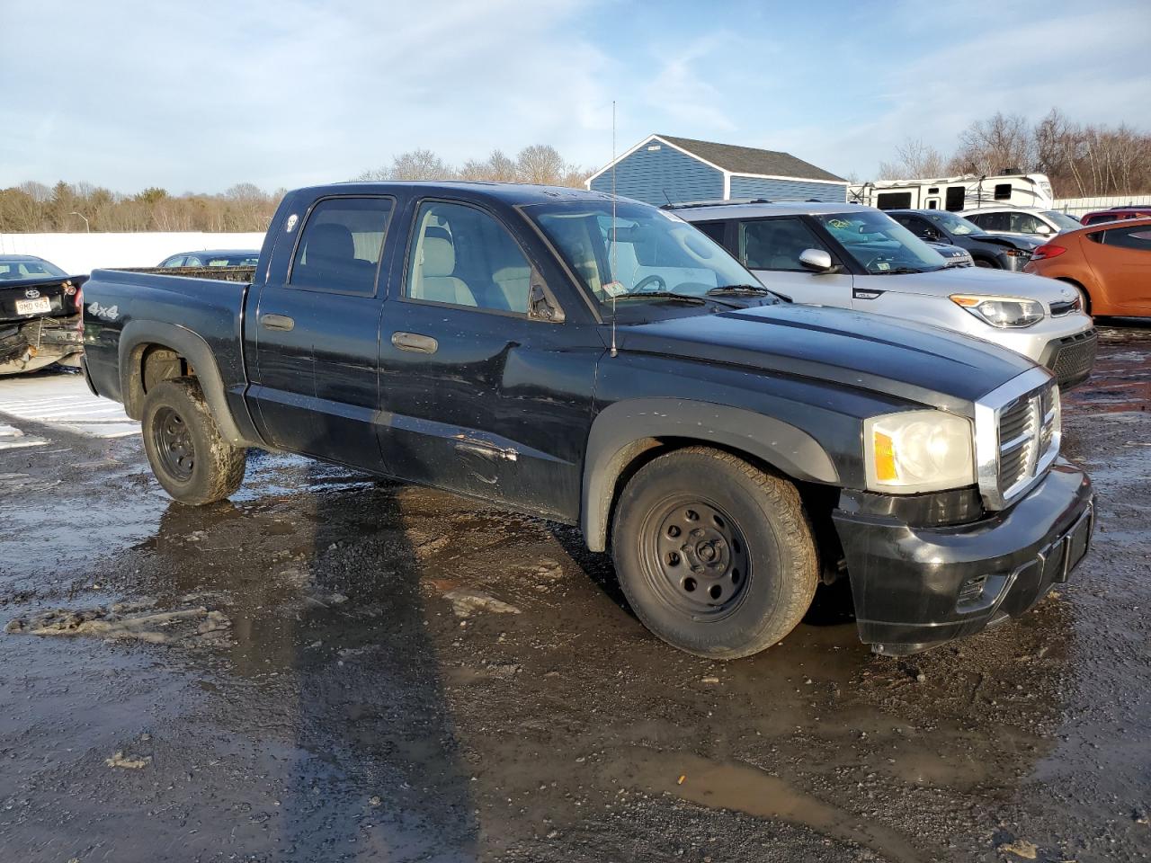 2005 Dodge Dakota VIN 1D7HW28K95S249191 Copart auction photo, side / front end damage thumbnail 4