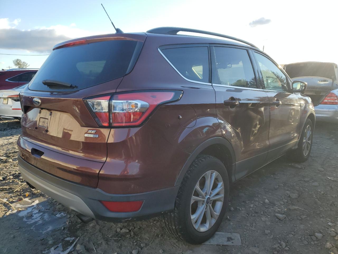 2018 Ford Escape VIN 1FMCU9GD1JUB94459 Copart auction photo, front end damage thumbnail 3