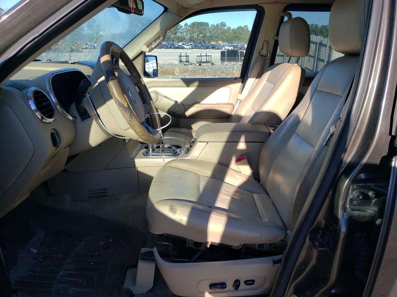 2008 Ford Explorer VIN 1FMEU63E88UA54537 Copart auction photo, front end damage thumbnail 7