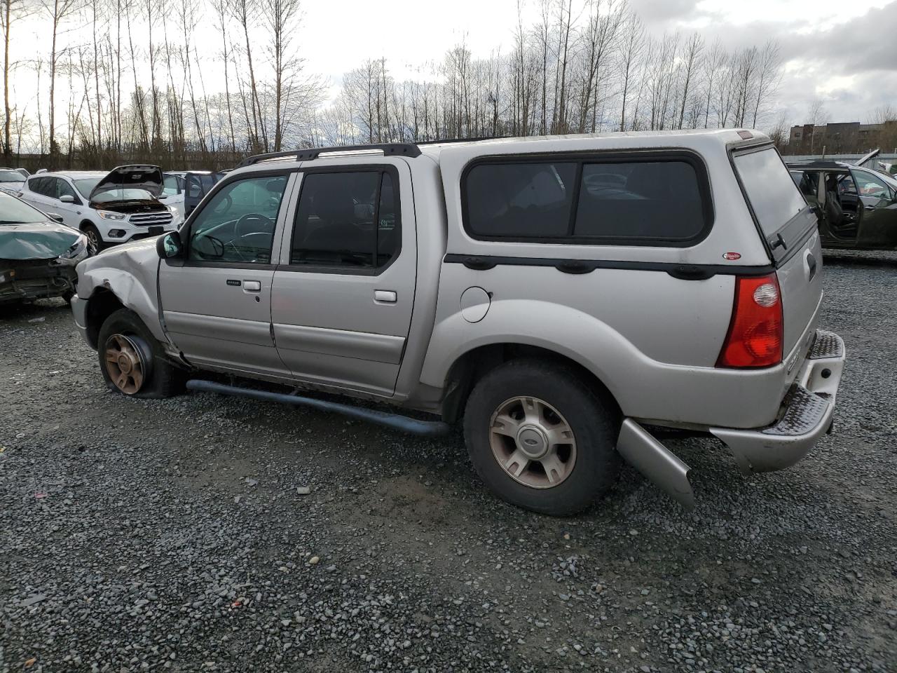 2004 Ford Explorer VIN 1FMZU77K14UA53425 Copart auction photo, front end / rear end damage thumbnail 2