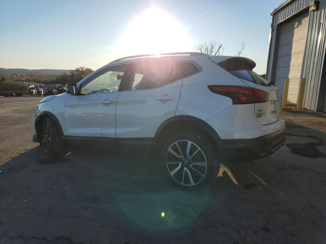 2017 Nissan Rogue VIN JN1BJ1CR7HW128916 Copart auction photo, front end / side damage thumbnail 2