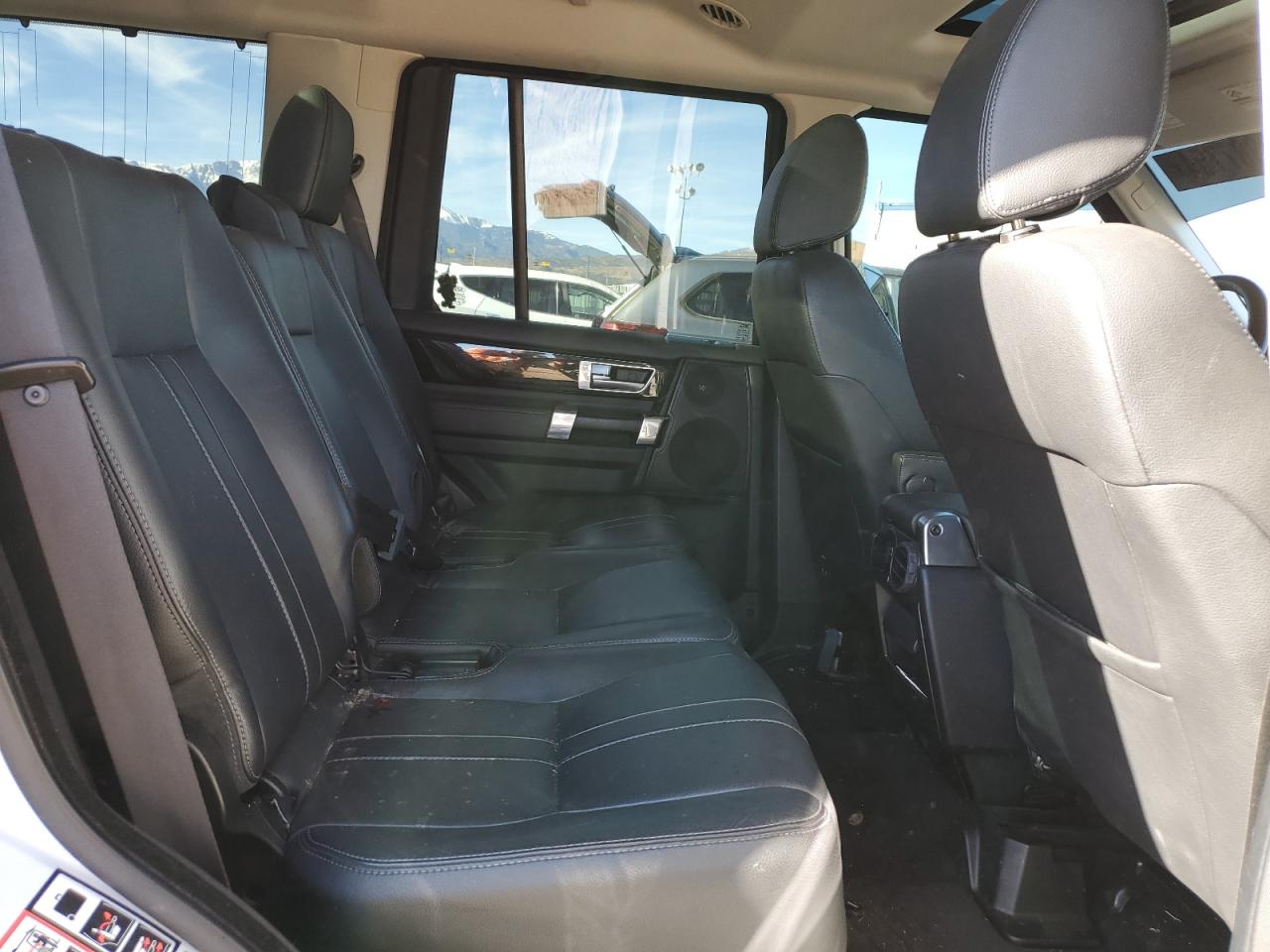 2015 Land Rover LR4 VIN SALAG2V60FA757386 Copart auction photo, side / rear end damage thumbnail 11