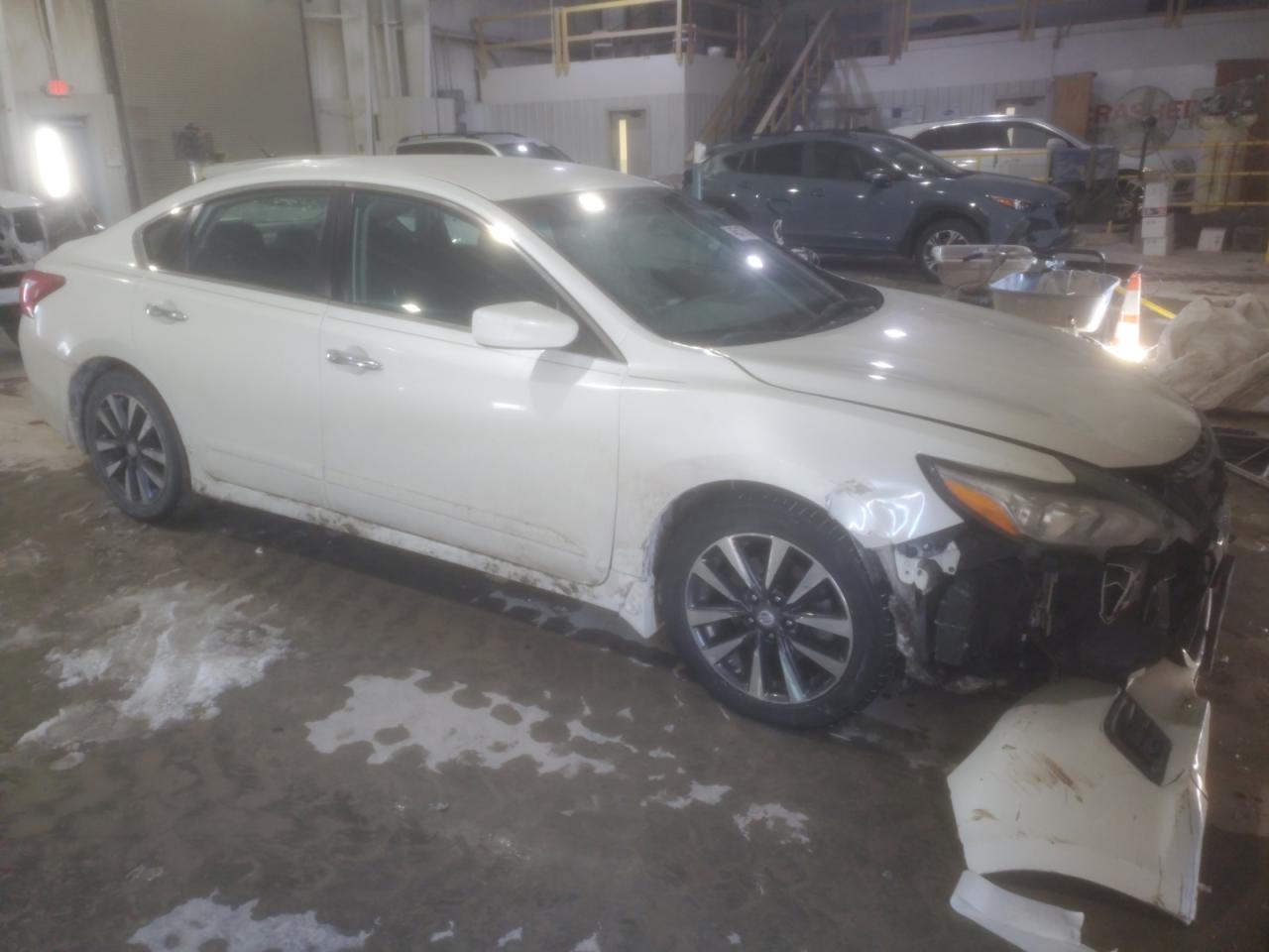 2017 Nissan Altima VIN 1N4AL3APXHC240097 Copart auction photo, front end damage thumbnail 4